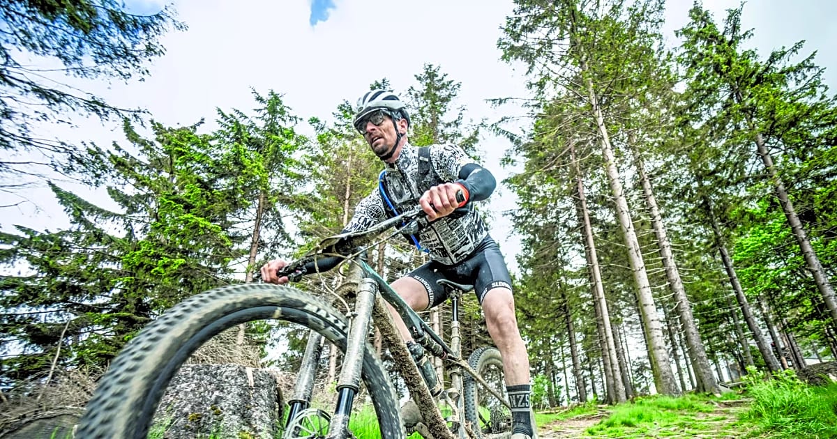 storing mtb upside down