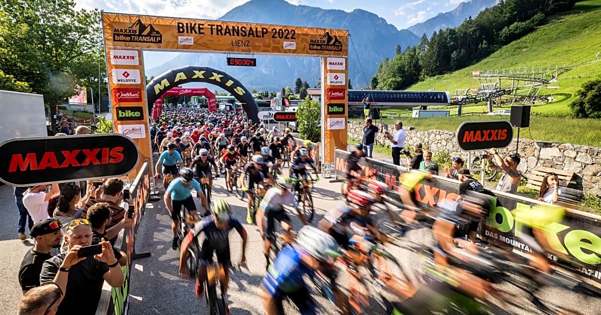 MTBAlpenüberquerung mit Startnummer KultRennen BIKE Transalp BIKE