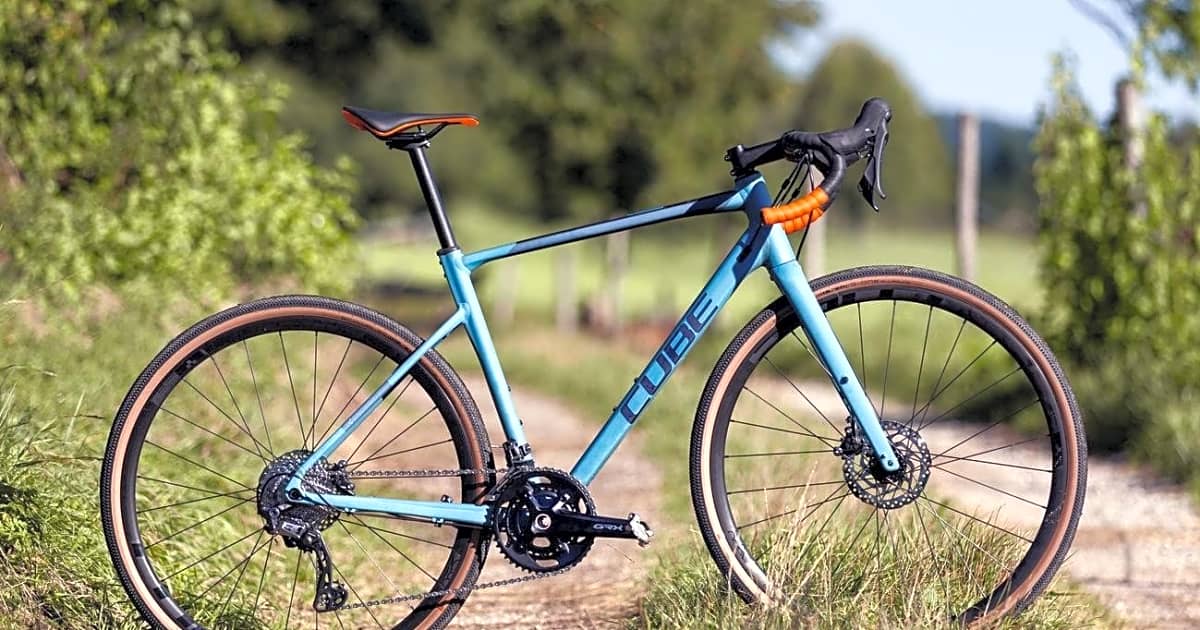 Cube Gravelbike im Vergleichstest Alu oder Carbon? Test Cube Nuroad C62 SL gegen Nuroad