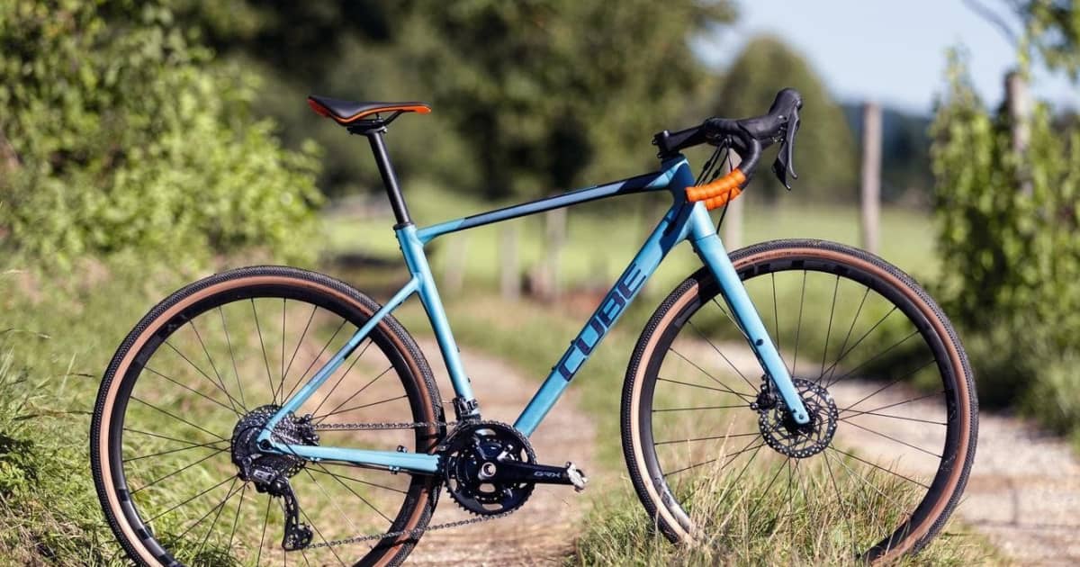 Cube Gravelbike im Vergleichstest Alu oder Carbon? Test Cube Nuroad