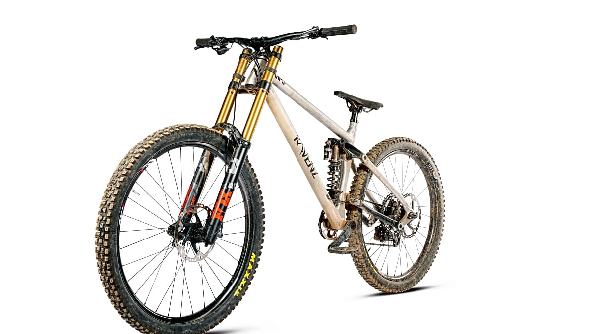 Test DownhillBikes 2023 Kavenz VHP 18 BIKE