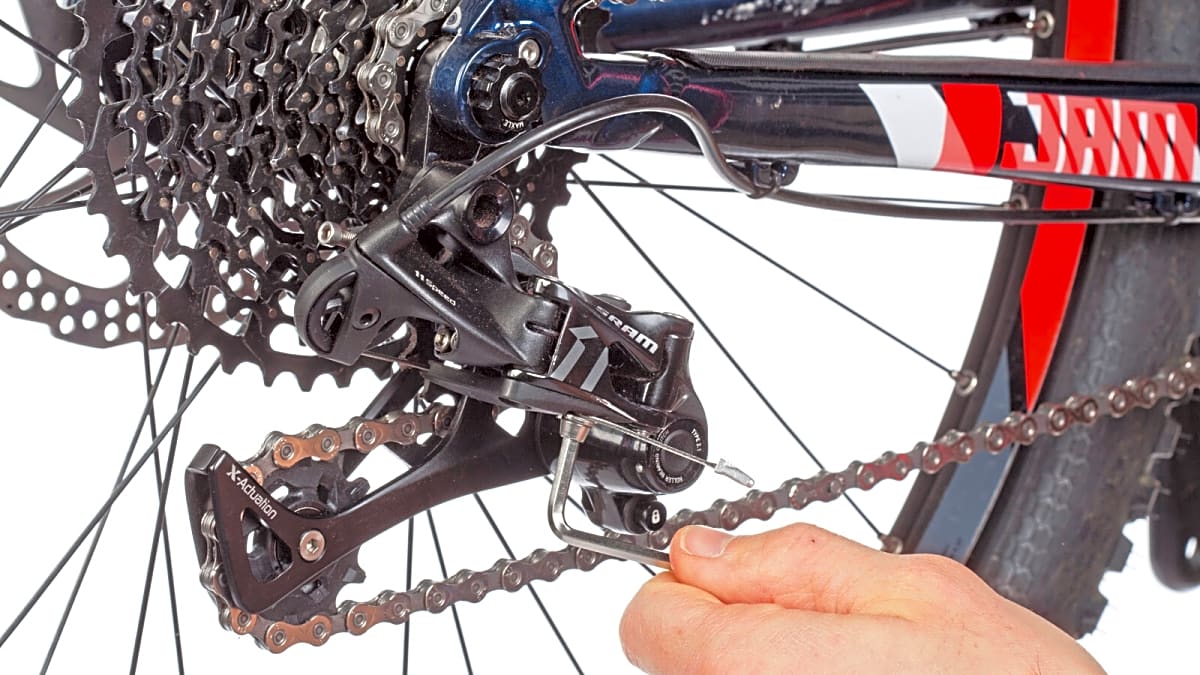 So stellen Sie eine 1x11-Schaltung von Sram richtig ein | BIKE