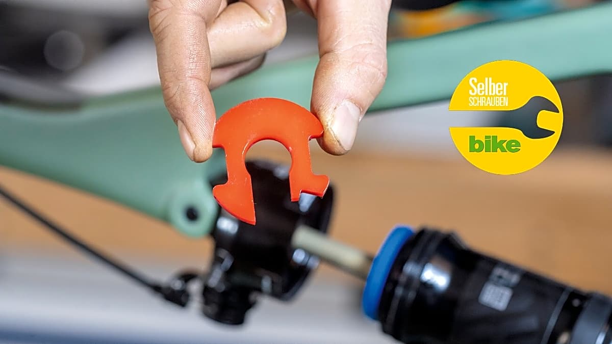 VolumenSpacer am MTBDämpfer verbauen Anleitung BIKE