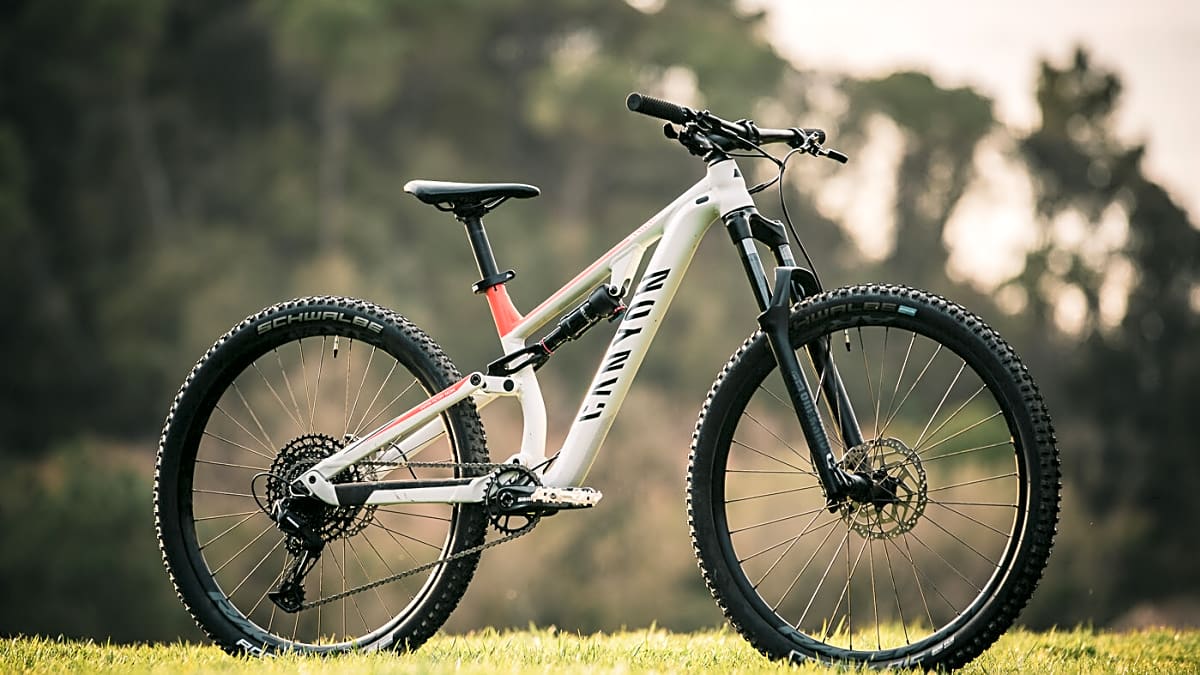 Canyon zeigt neues MTBFully für Kinder BIKE