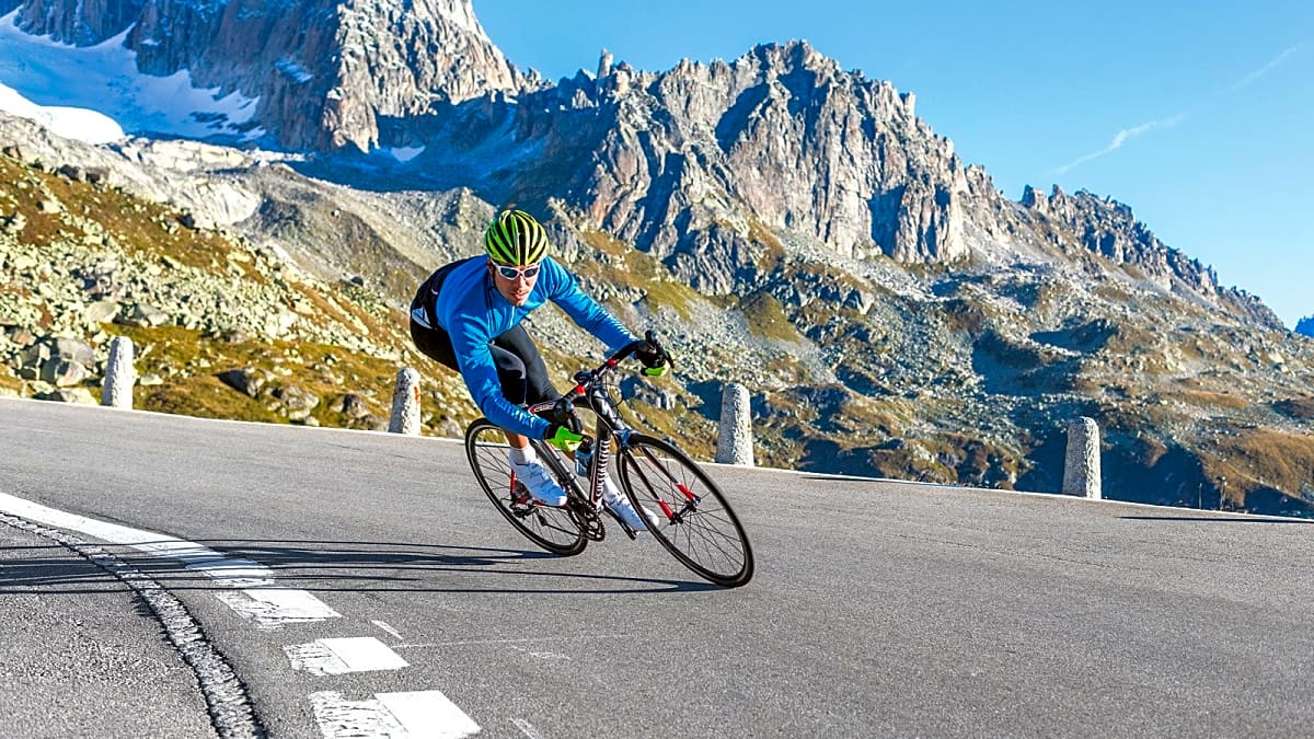 Rennrad Fahrtechnik So fahren Sie schnell und sicher bergab TOUR