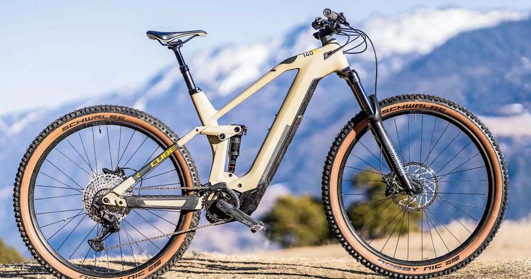 Cube Stereo Hybrid 140 HPC Race 625 Test E Touren Fullys 2022 BIKE