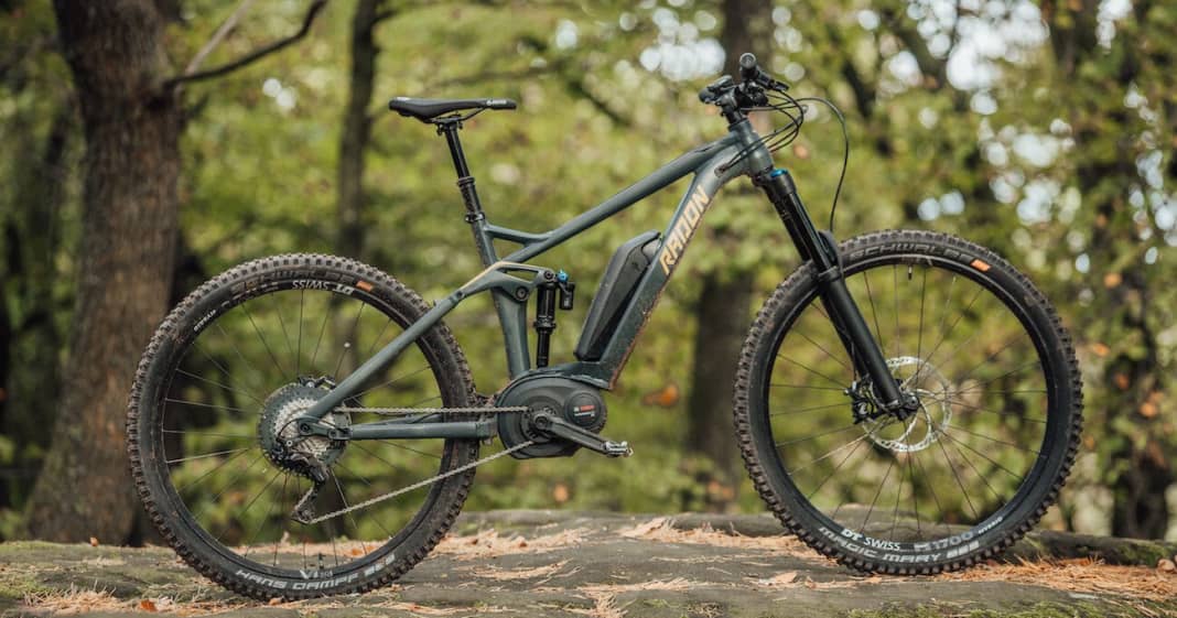Radon swoop hybrid top
