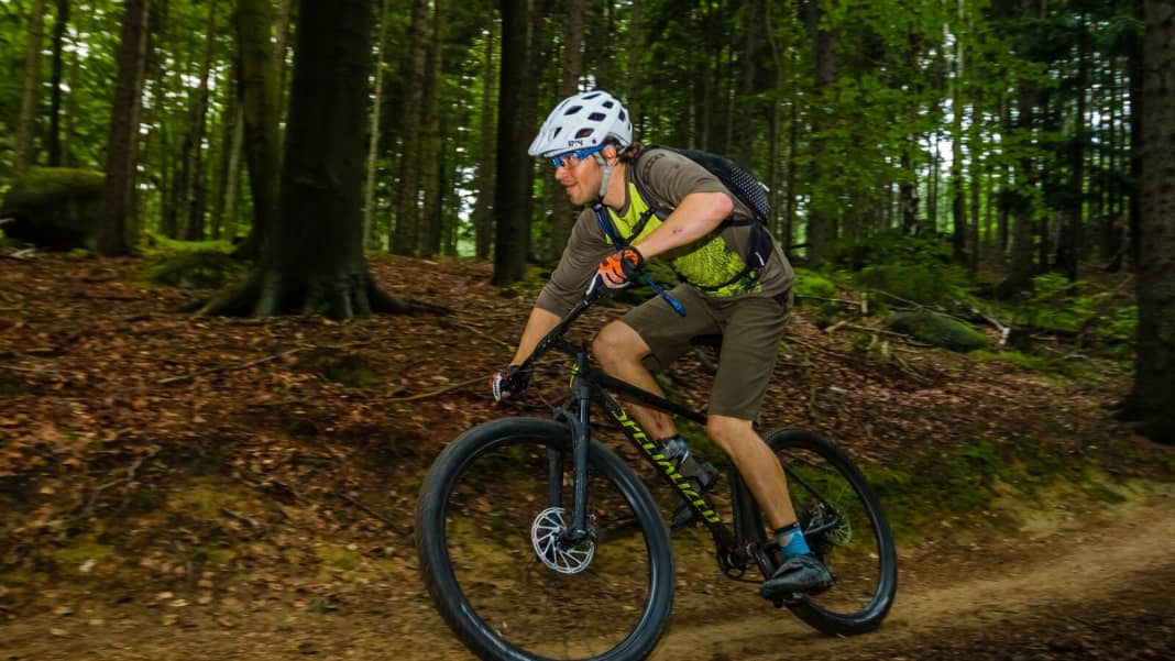 Alu Hardtail Specialized Chisel Expert im Test BIKE