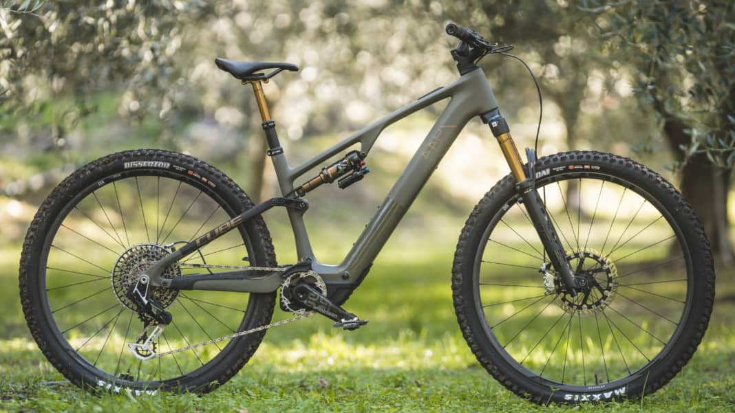 Cube AMS Hybrid One44 im Test: Das erste Light-E-Bike von Cube | BIKE
