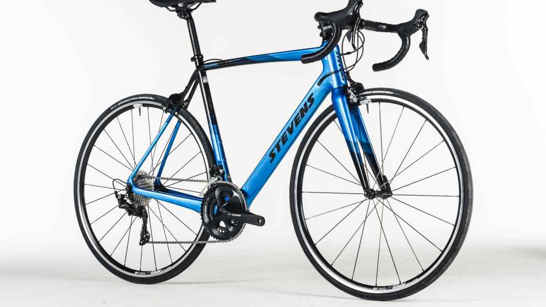 Stevens Izoard Test Günstiges CarbonRennrad mit Tuningpotenzial BIKE