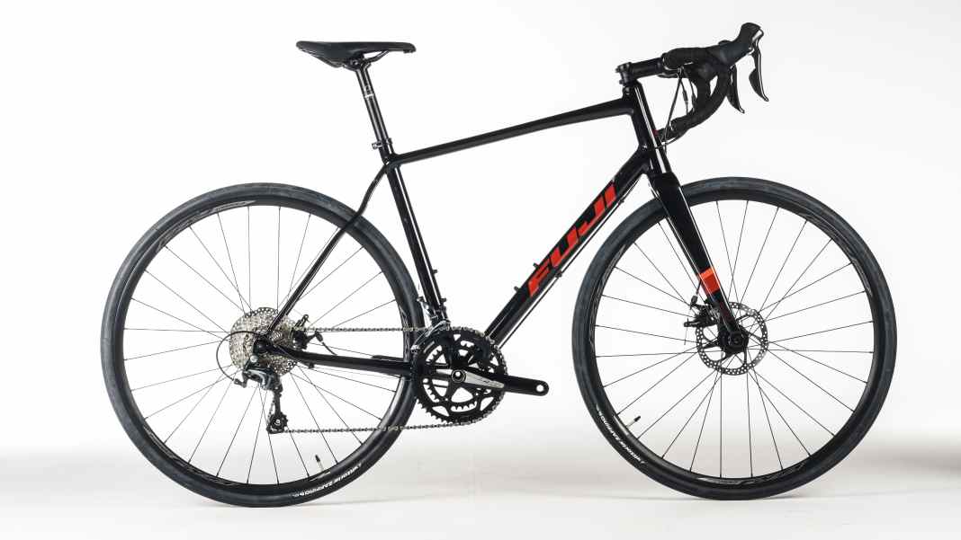 Fuji Sportif 1.3 Disc im Test Gunstige Rennrader um 1500 Euro TOUR