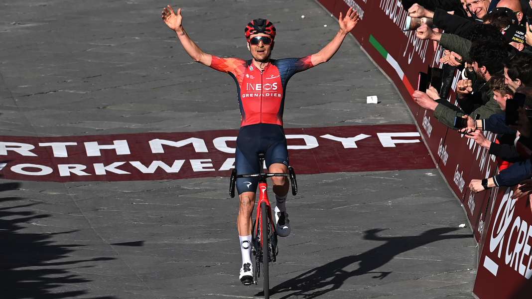 Strade Bianche : Pidcock triomphe dans la Strade Bianche