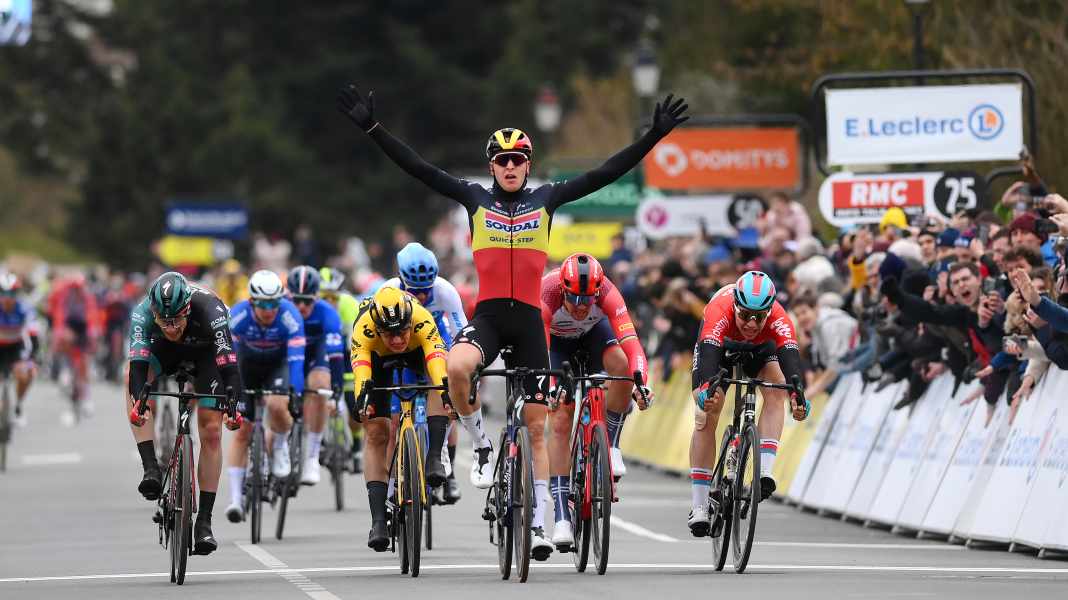Paris-Nice: Merlier wins stage 1 - Bora sprinter Bennett second