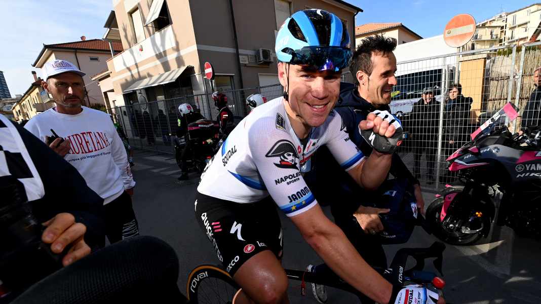 Tirreno-Adriatico: Jakobsen siegt auf 2. Etappe - Kämna behauptet sich