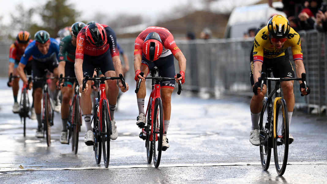 Tirreno-Adriatico: Kämna loses blue jersey in mountain finish