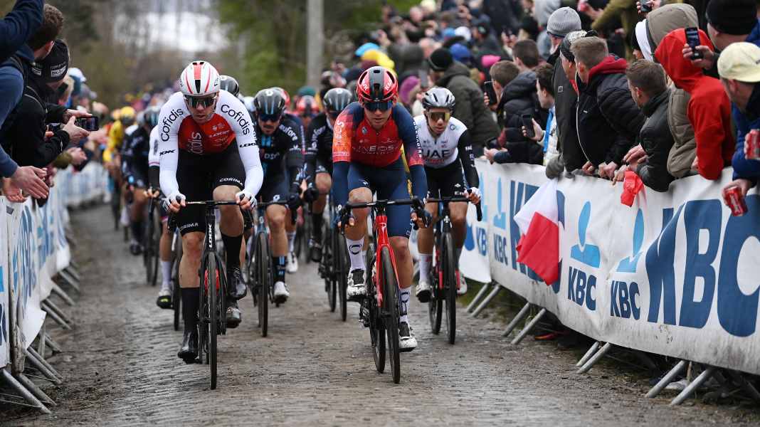 Demonstration of power - Van der Poel's victory to read in the live blog