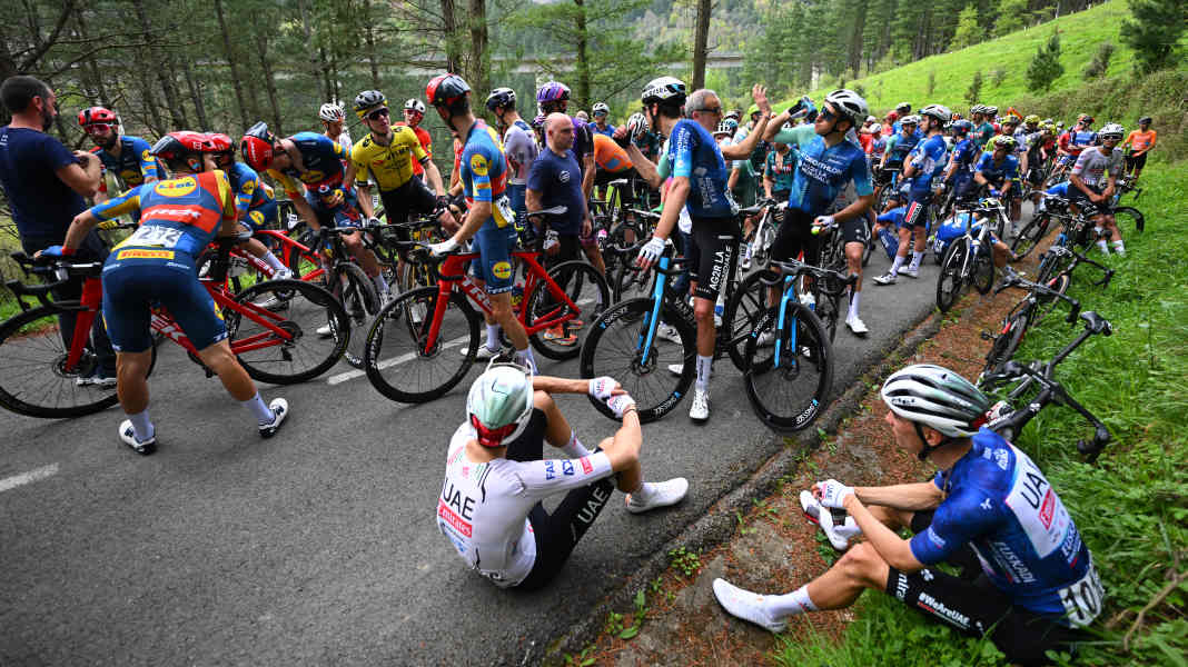 Baskenland-Rundfahrt: Schwerer Sturz von Vingegaard & Co. überschattet 4. Etappe