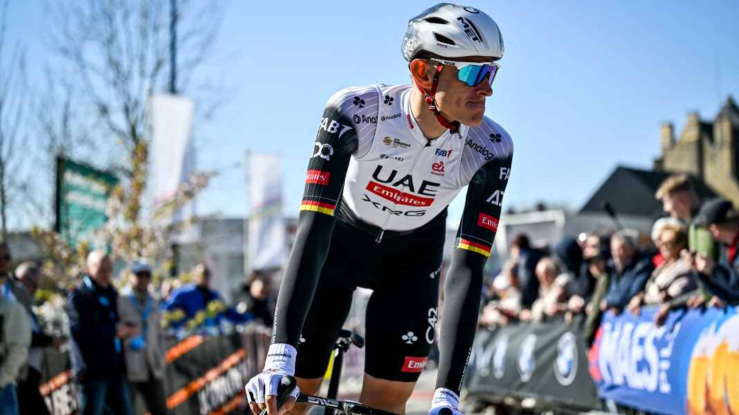 Nils Politt chute dans la traversée des Flandres