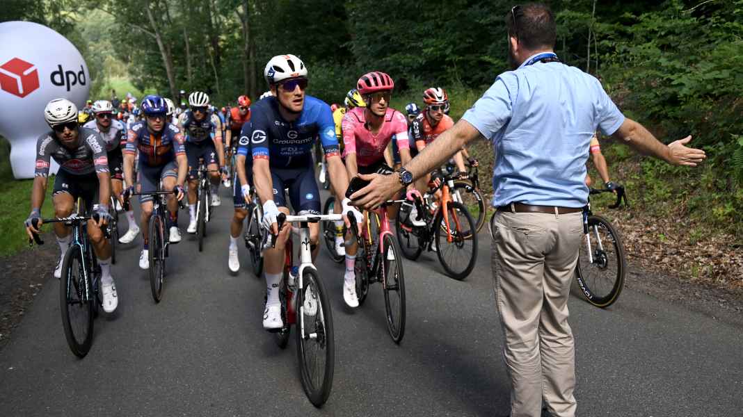 Another crash at the Tour of Poland: race neutralised
