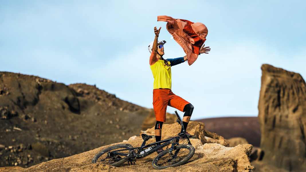 Test MTB wind jackets: Gone with the wind - 12 jackets for biking, which one provides the best protection?