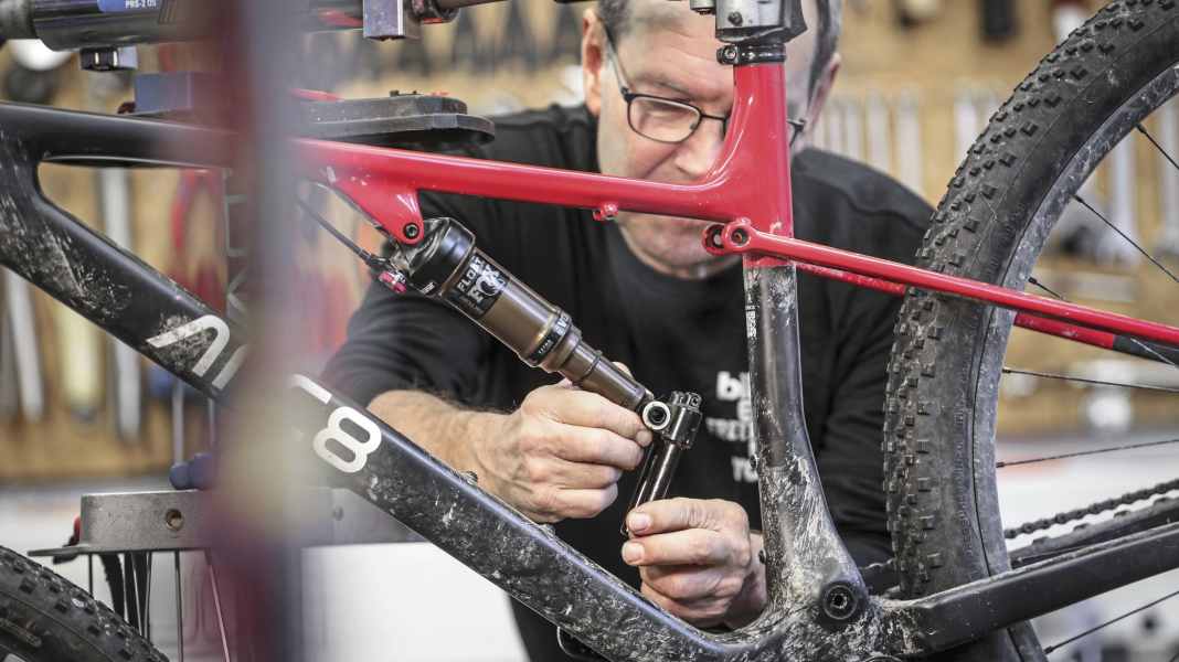 Leitfaden zur Fahrrad-Reparatur: Was darf ein Service in der Werkstatt kosten?