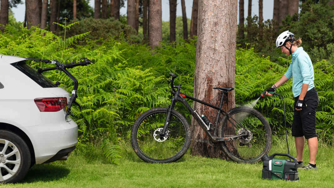 Bosch Fontus 18V-6 Bike Cleaner: Niederdruckreiniger für unterwegs