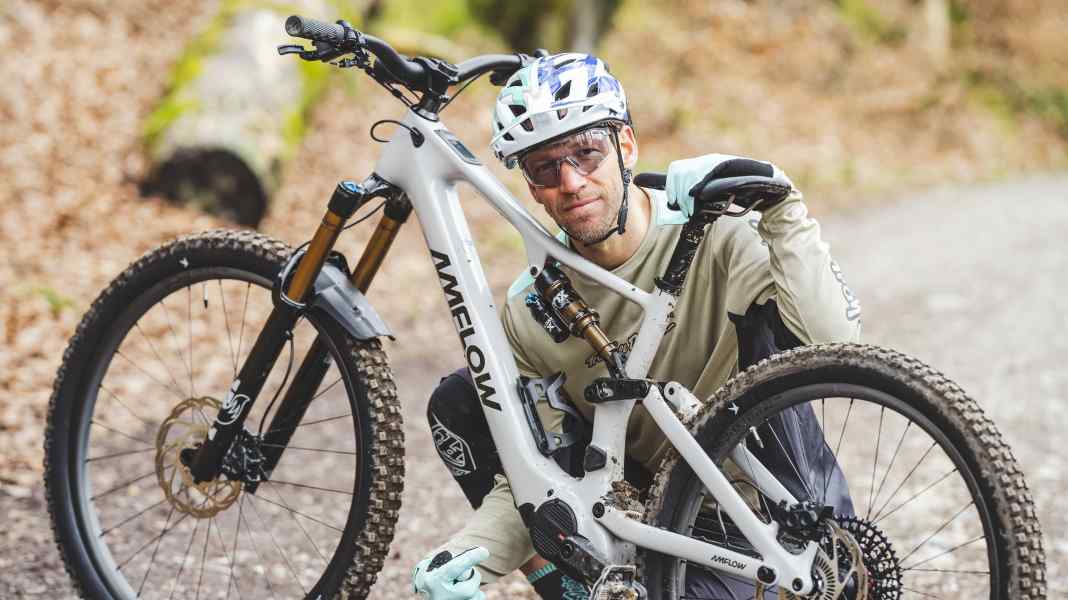 E-bikes on a power trip: "Come on Avinox, that's better!"