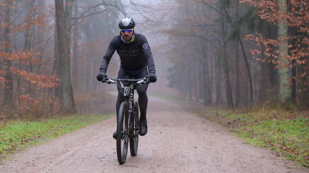 Training in Herbst und Winter: So kommt ihr fit durch die kalte Jahreszeit