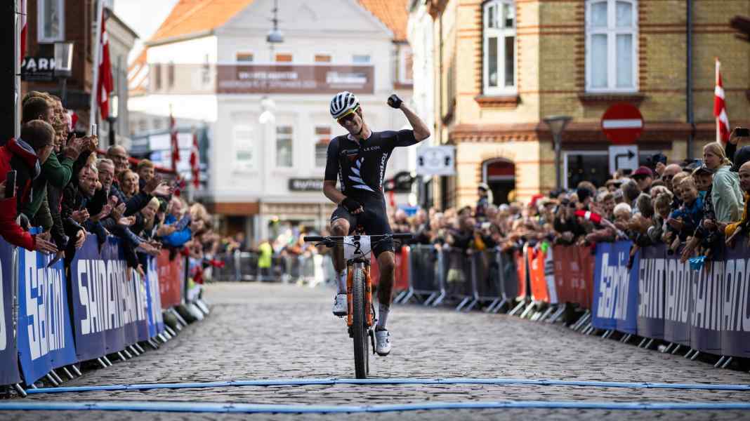 UCI MTB Marathon-Weltmeisterschaft 2022: Ferrand-Prévot und Gaze holen WM-Titel