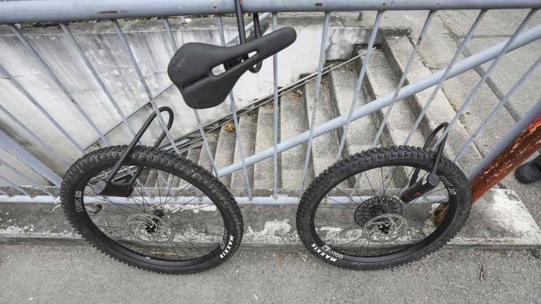 Stop bike theft, part 1: Why "locking" is not the same as "connecting"