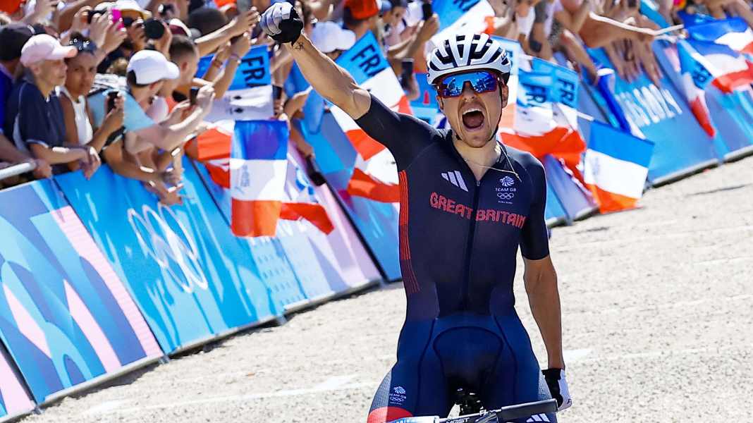 Laureus Awards: Sport Oscar for Pidcock