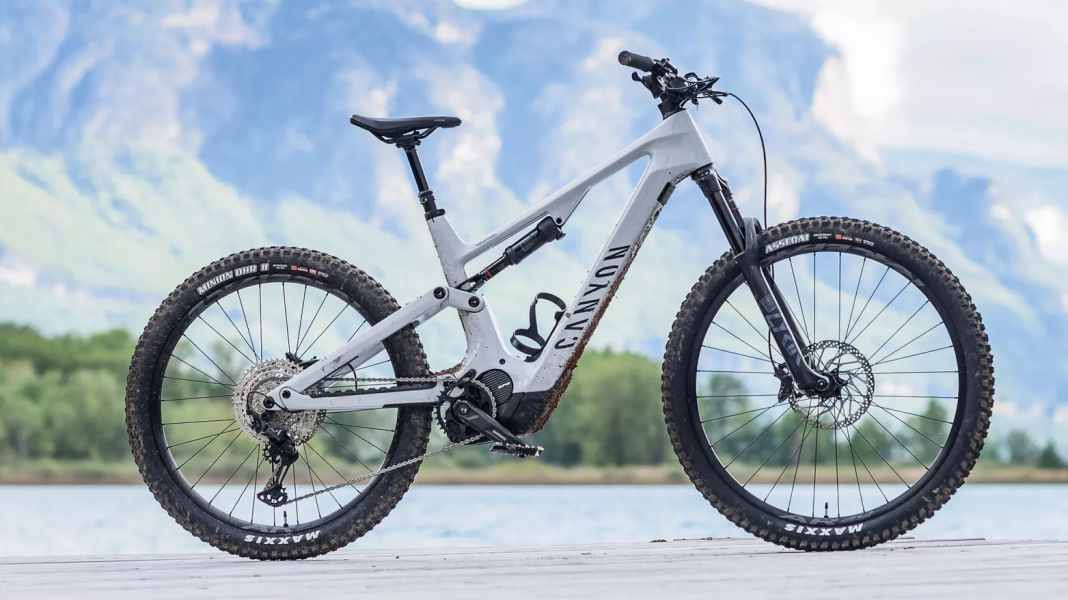All-mountain e-bike test 2022: Canyon Spectral:On CF 7 in the EMTB reader test