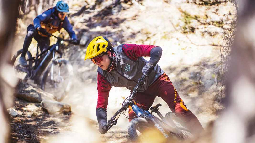 E-Touren-Fullys: 5 Einsteiger-Modelle um 4500 Euro im Test 2022