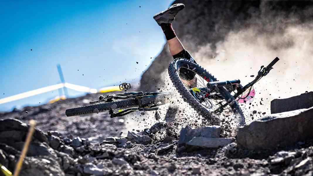 Repairing carbon: How professionals heal broken frames and parts