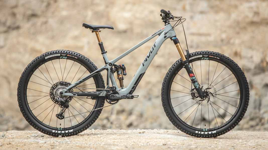 Pivot Shuttle SL: Light E-MTB mit Fazua-Motor