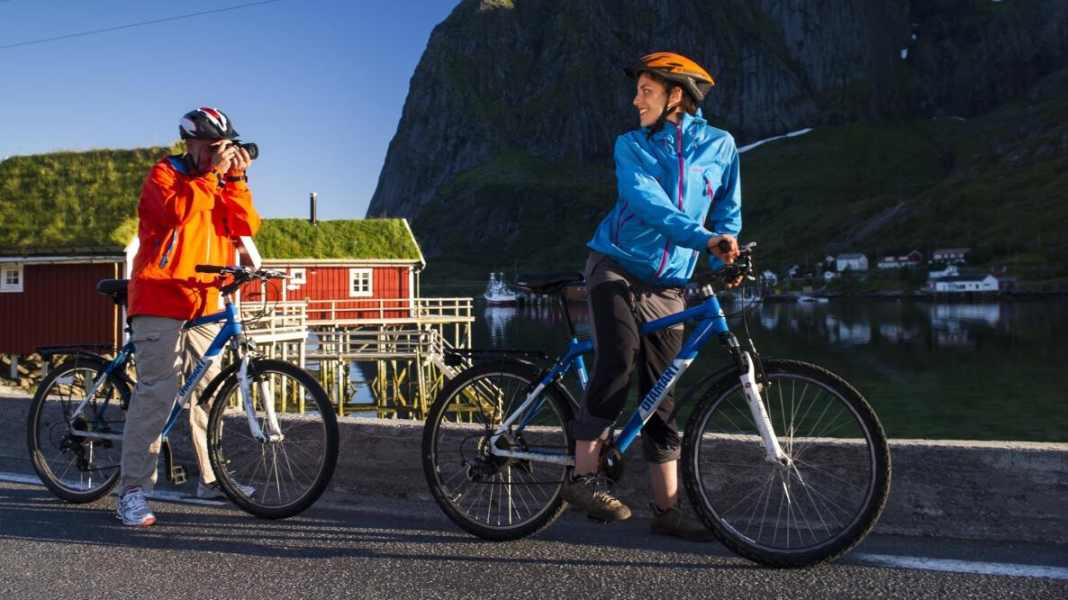 Inselhüpfen mit Rad auf dem Lofoten-Highway