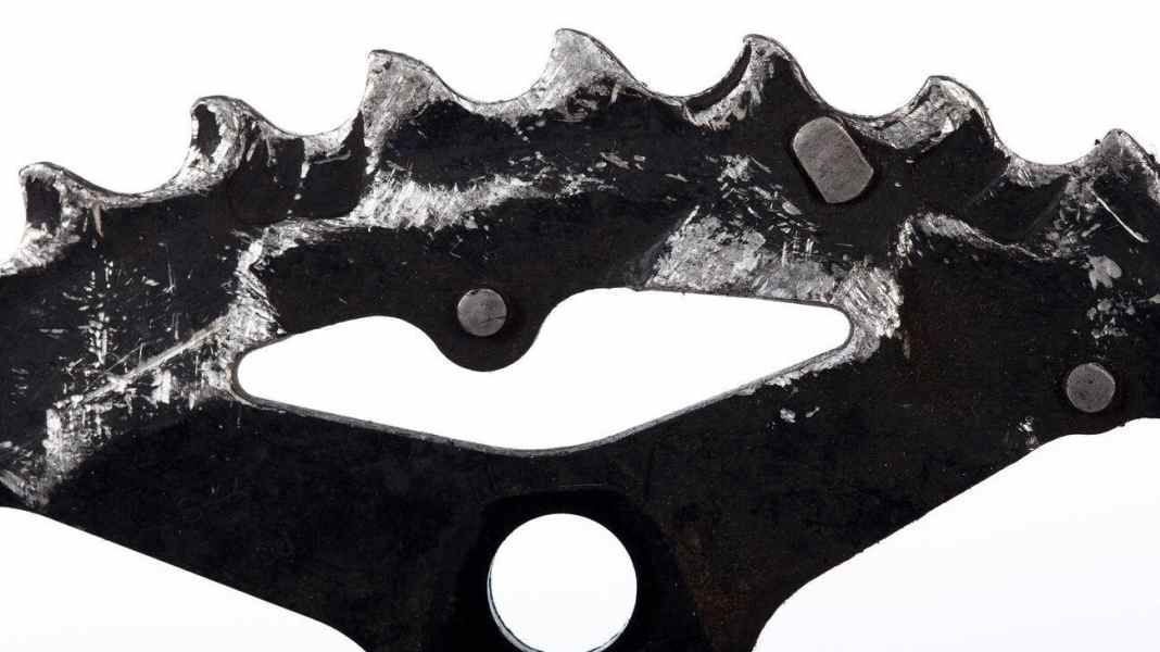 Changing chainrings
