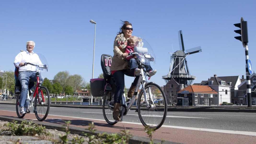 Advantages and disadvantages of child bike seats for the front
