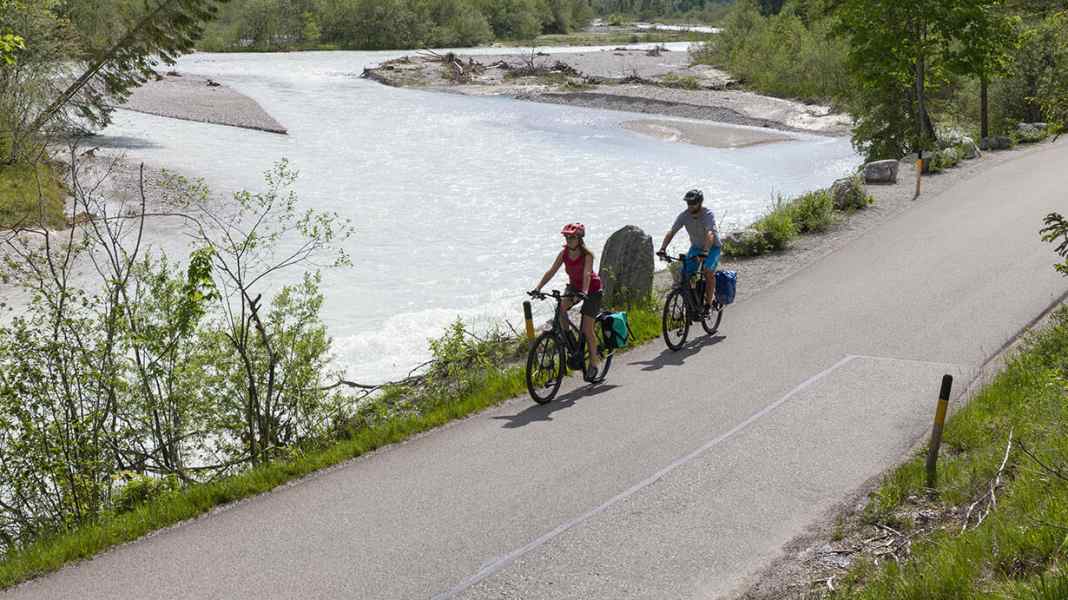 Relaxed through Bavaria on the Isar cycle path