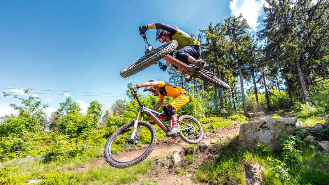 Big things: Fox 38 Factory 170 vs Rockshox ZEB Ultimate