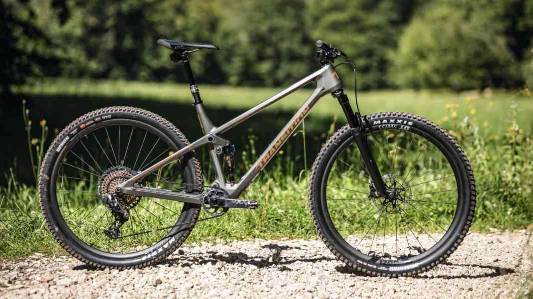High-end trail bike: Transition Spur