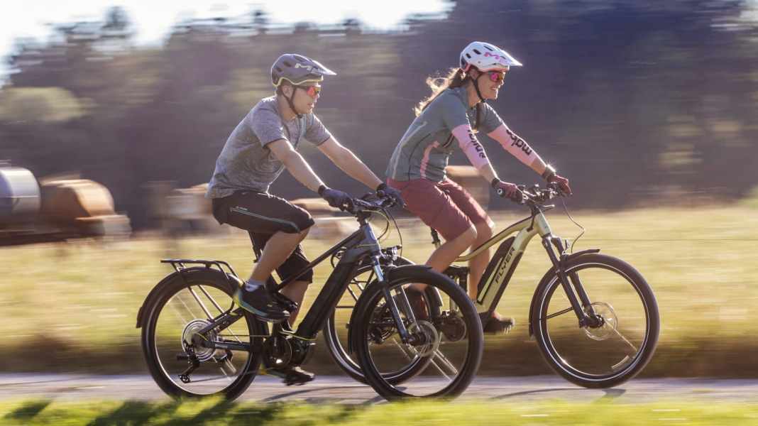 All in one? SUV bikes from Husqvarna and Flyer in a duel