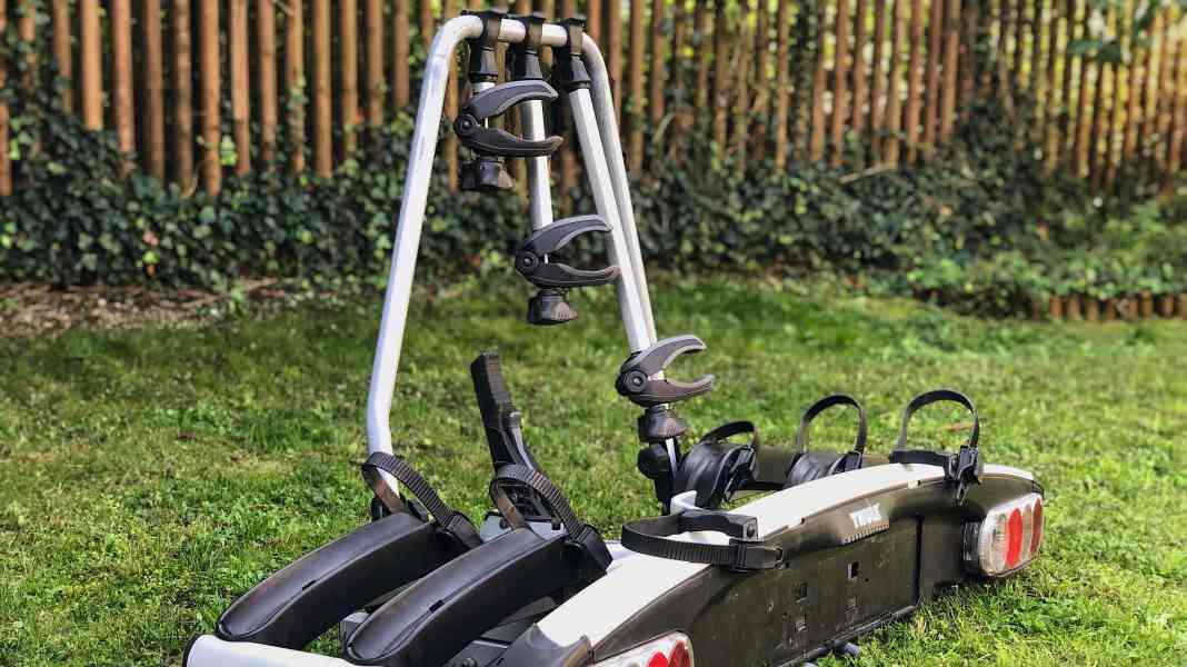 Towing aid: carrier for the trailer coupling from Thule