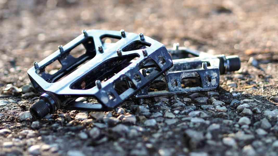 Grip-Geber: Flatpedale Sixpack Kamikaze