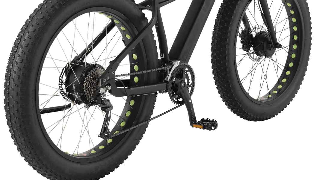 Hardtail, Fully und ein Fatbike mit zwei Motoren von BH