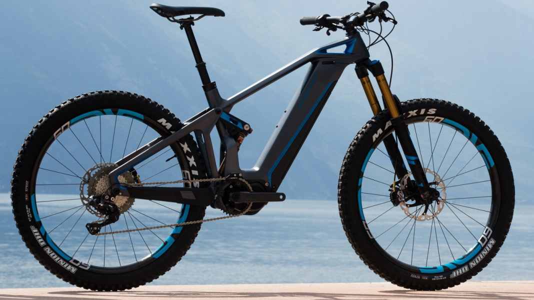 Carbon rocket with e-support