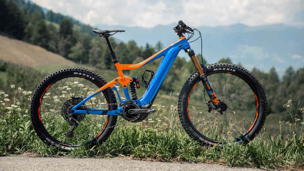 Full on the trail: sporty E-Fullys from Giant