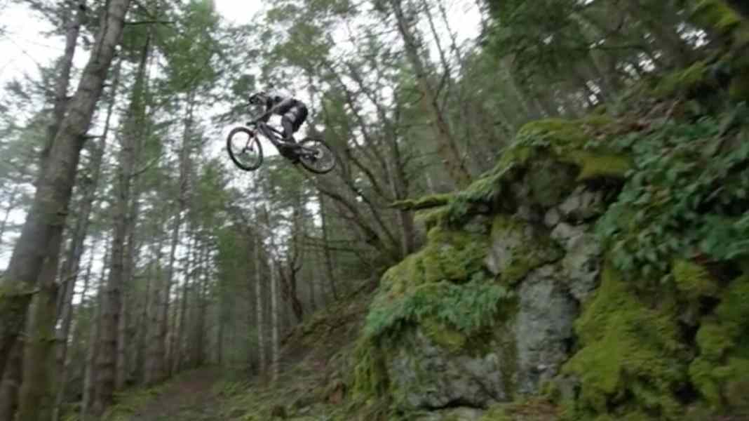 Watch out for action: Jordie Lunn puts the pedal to the metal on his E-MTB