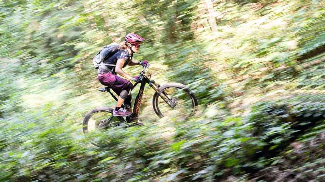 Edel in Carbon: Moustache Samedi Race 11 im Test