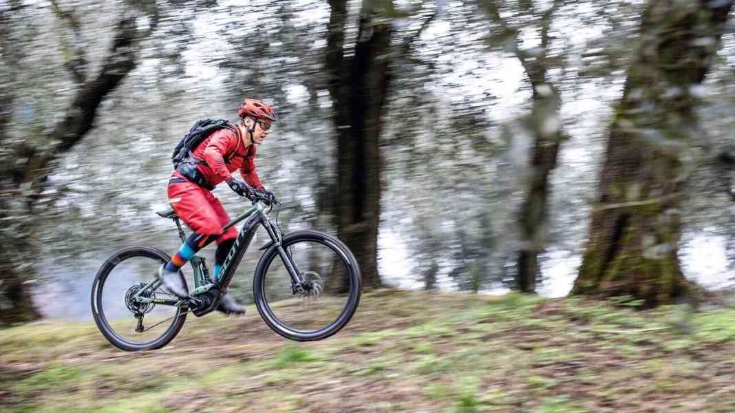 Leichter Allrounder: E-MTB Scott Strike eRide 910